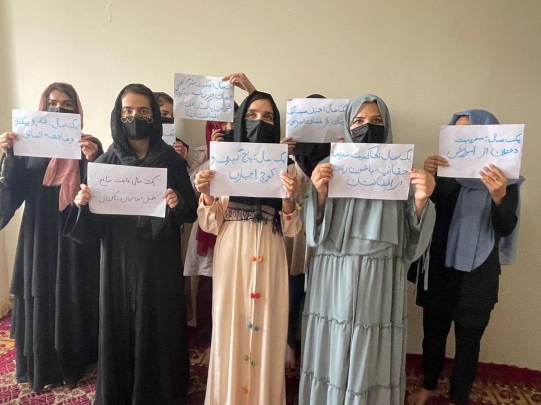 یک‌ساله‌گی حکومت طالبان، جنبش بانوان عدالت‌جو: با جبر سلاح متوقف شدیم