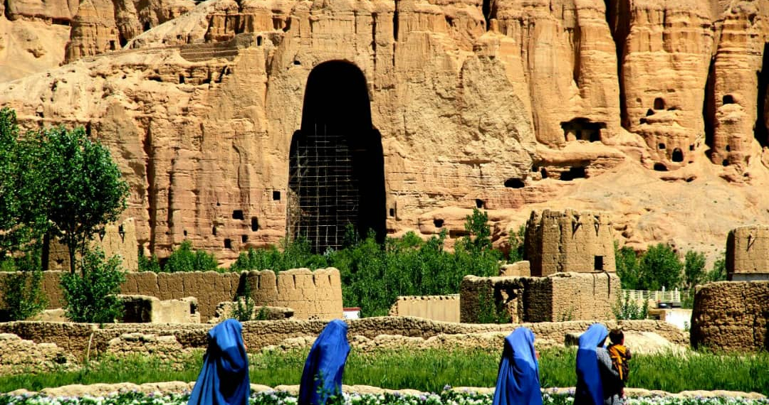 امربه معروف بامیان: نماز جماعت برای مردان الزامی و برقع برای زنان اجباری