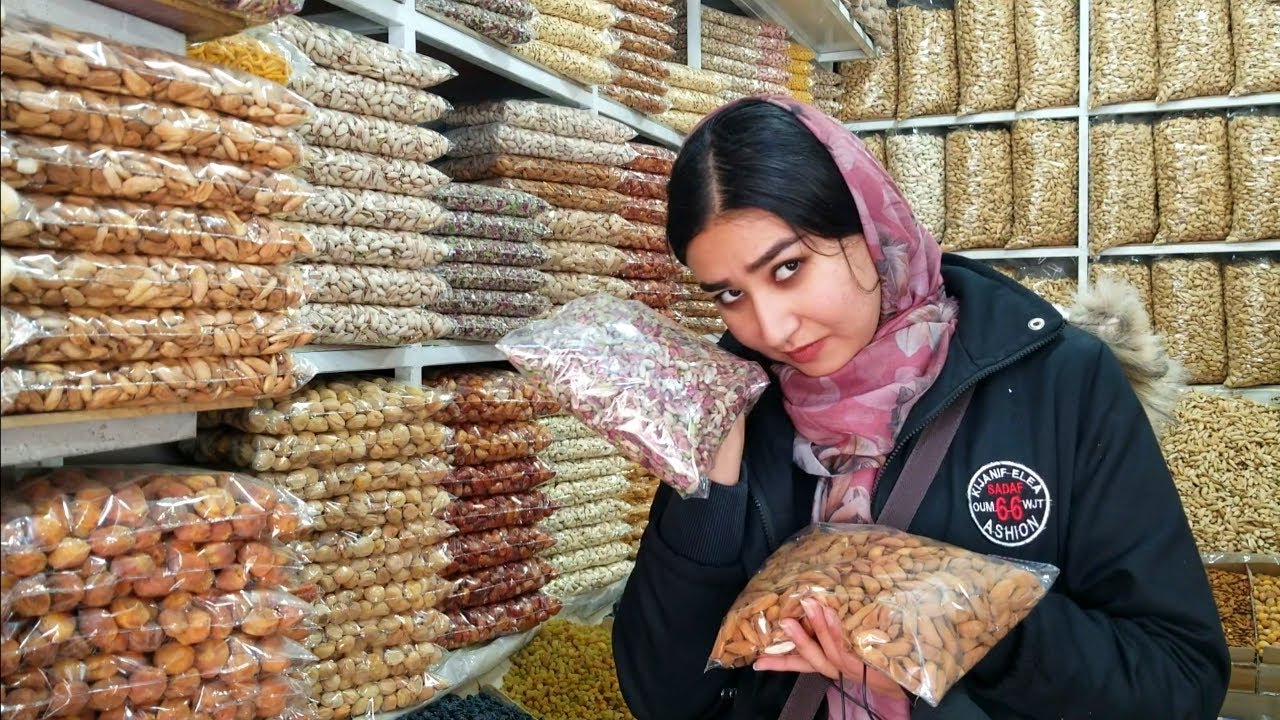 دستور جدید ریاست امر به‌معروف به دکانداران مزار شریف، به زنان بی‌حجاب چیزی نفروشید