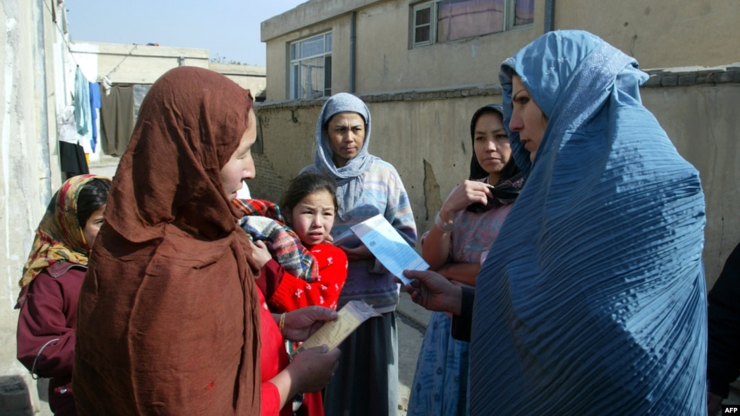 اوچا: زنان امدادرسان افغانستانی با ترس و اذیت مواجه‌اند
