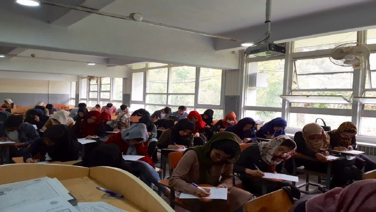 طالبان ثبت‌نام دختران در آزمون کانکور دانش‌‌گاه‌های خصوصی را منع کردند.