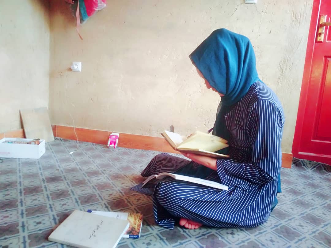 کبرا سکوت کرد و نفس عمیق کشید