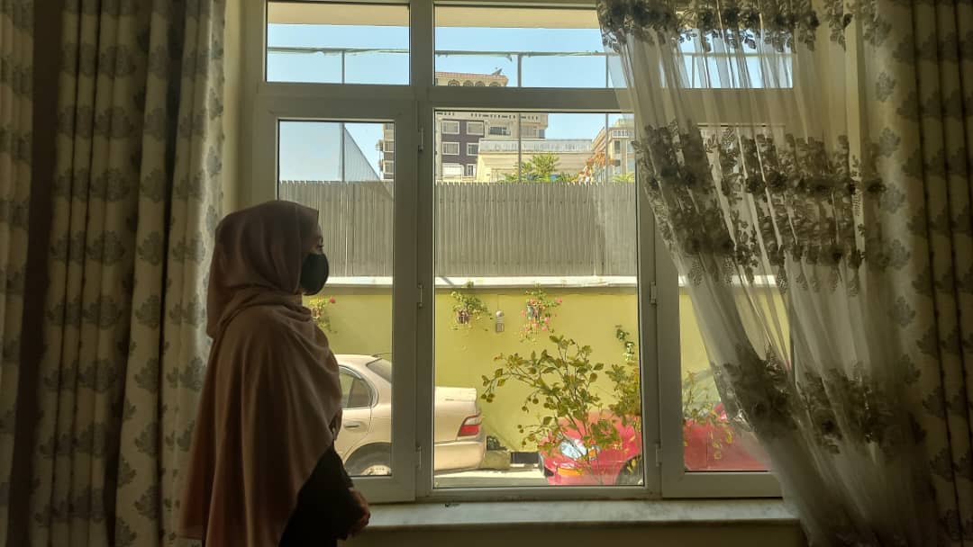 من برای زندگی بهتر و استقلالیت به کشورم برگشتم اما در کشور خودم  زندانی استم